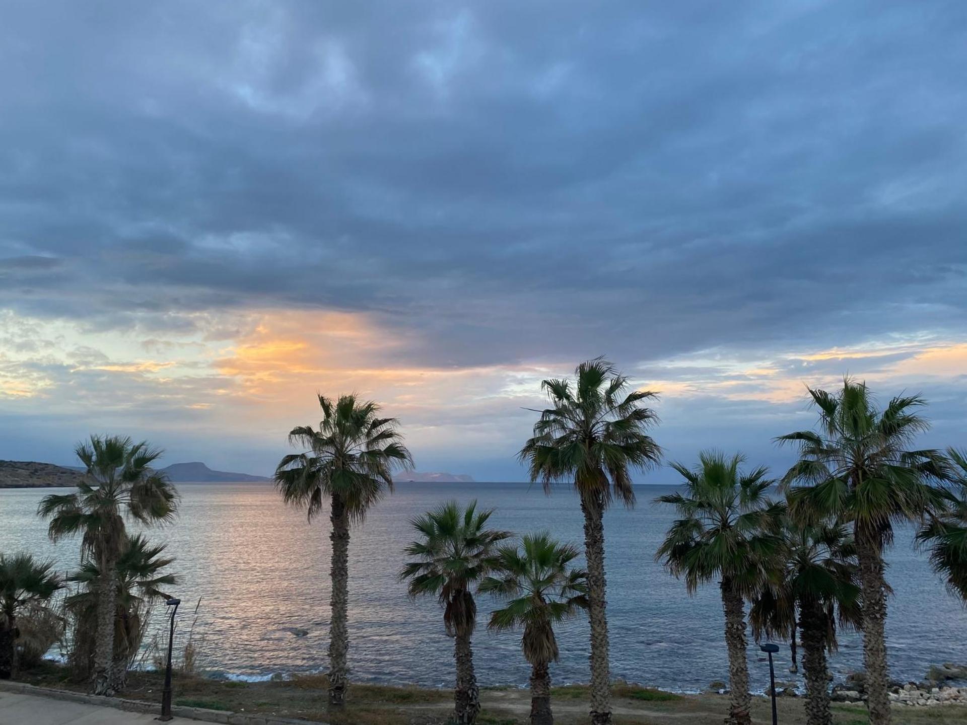 העיירה רתימנו Eftihia Apartments By The Sea מראה חיצוני תמונה